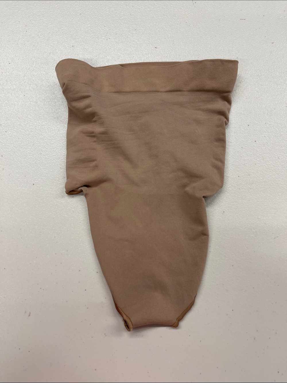 SKIMS High Waisted Shaping Thong size Small NWOT